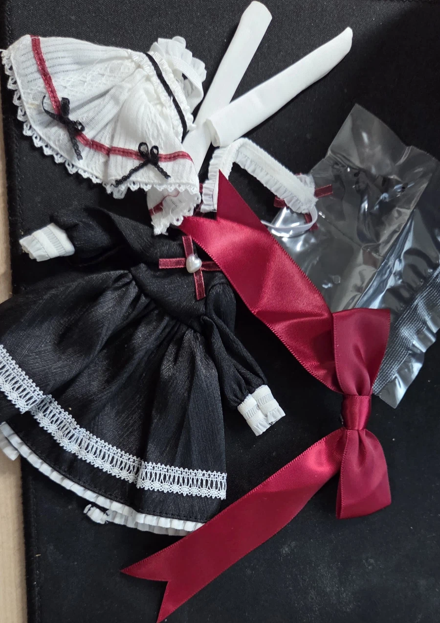 어휴 사내새끼가 인형놀이나 하고 꼬츄나 떼라 ㅋㅋ_5.webp