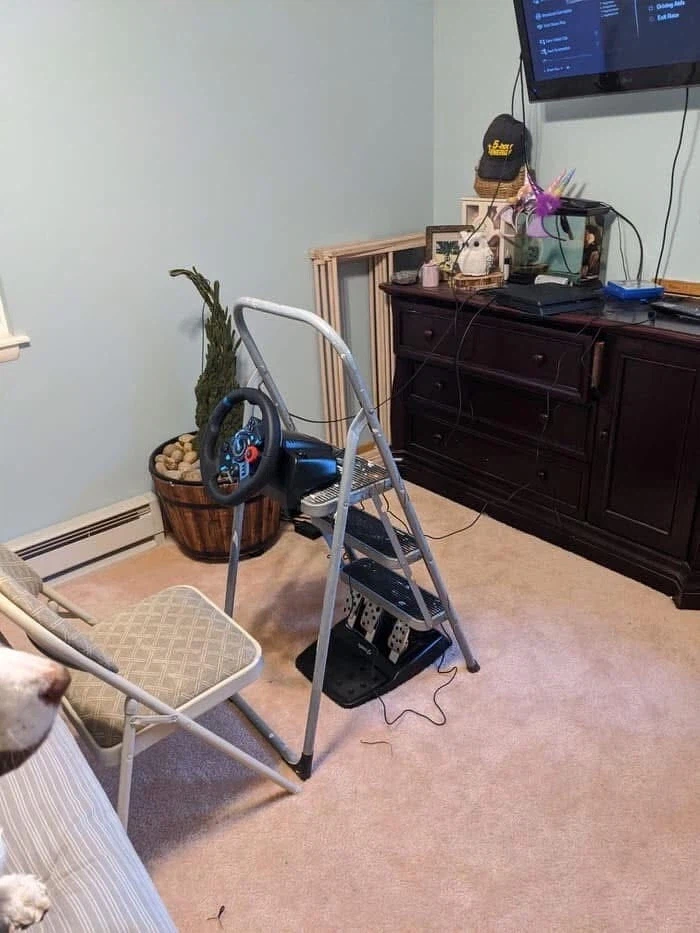 저렴한 레이싱휠 거치대_1.webp