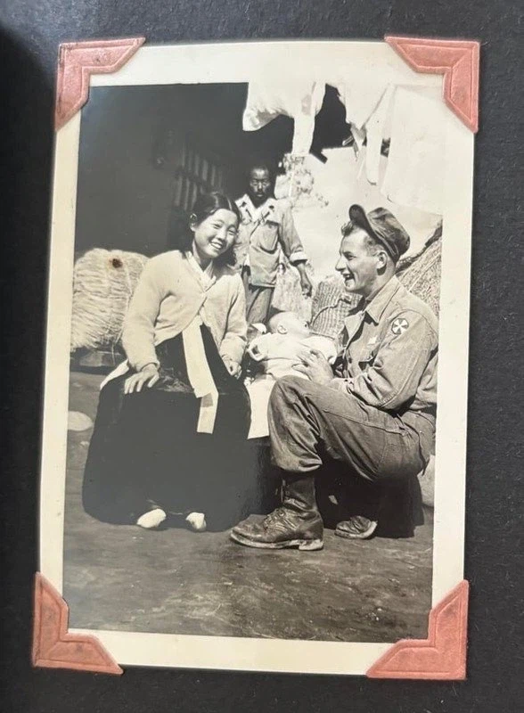 그냥 평범한 한미 커플 사진 jpg._1.webp