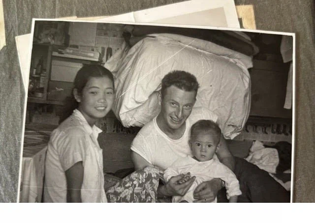 그냥 평범한 한미 커플 사진 jpg._4.webp