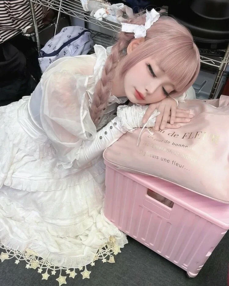 두딸을 키우는 일본 미모의 48세._1.webp