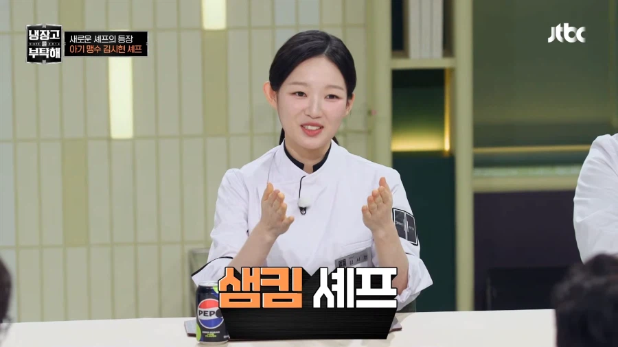 지금까지 본적없었던 밝은 미소_6.webp