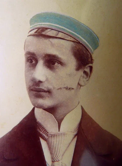 창작물에서 독일군 얼굴에 상처가 있는 이유_3.webp