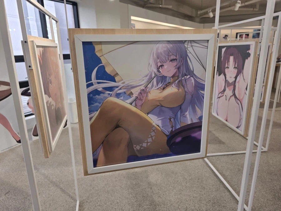 빌런이고 뭐고 가슴이나 봐_2.webp