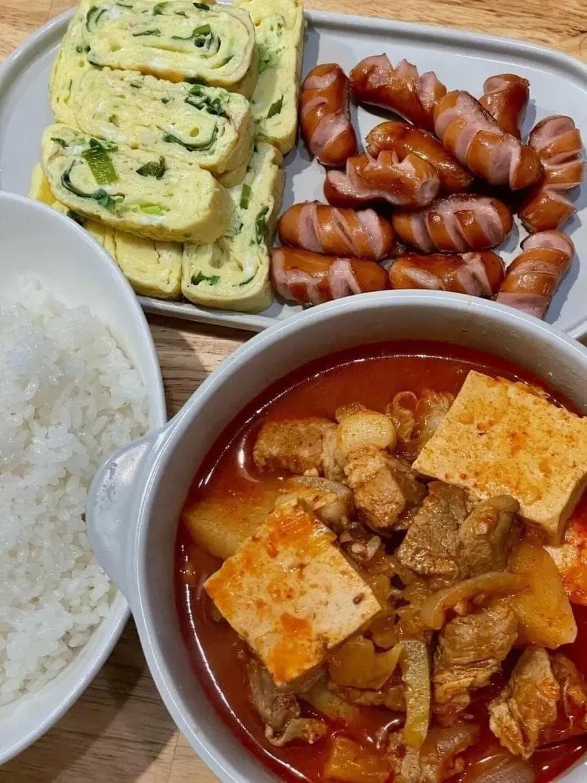 한국인이라면 환장할 밥상_1.webp