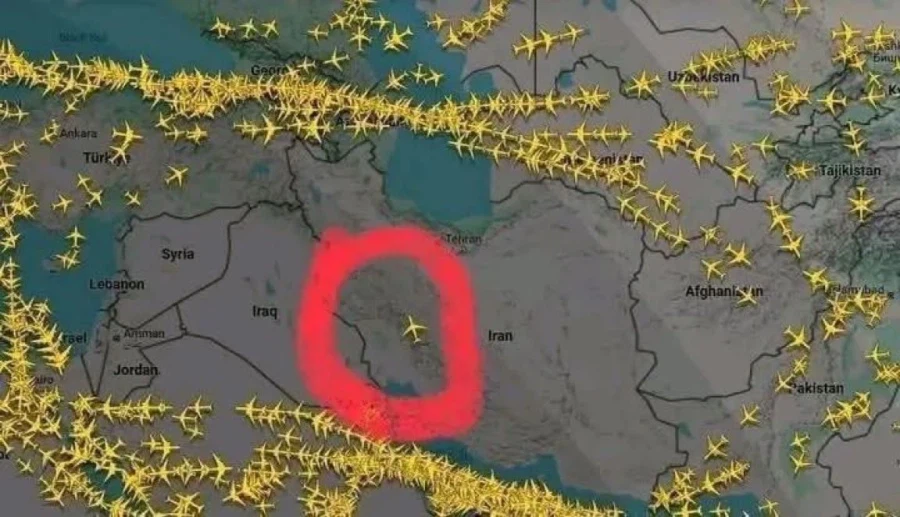 단톡방에 초대 못받아서 휴강 소식 못들은 비행기_1.webp