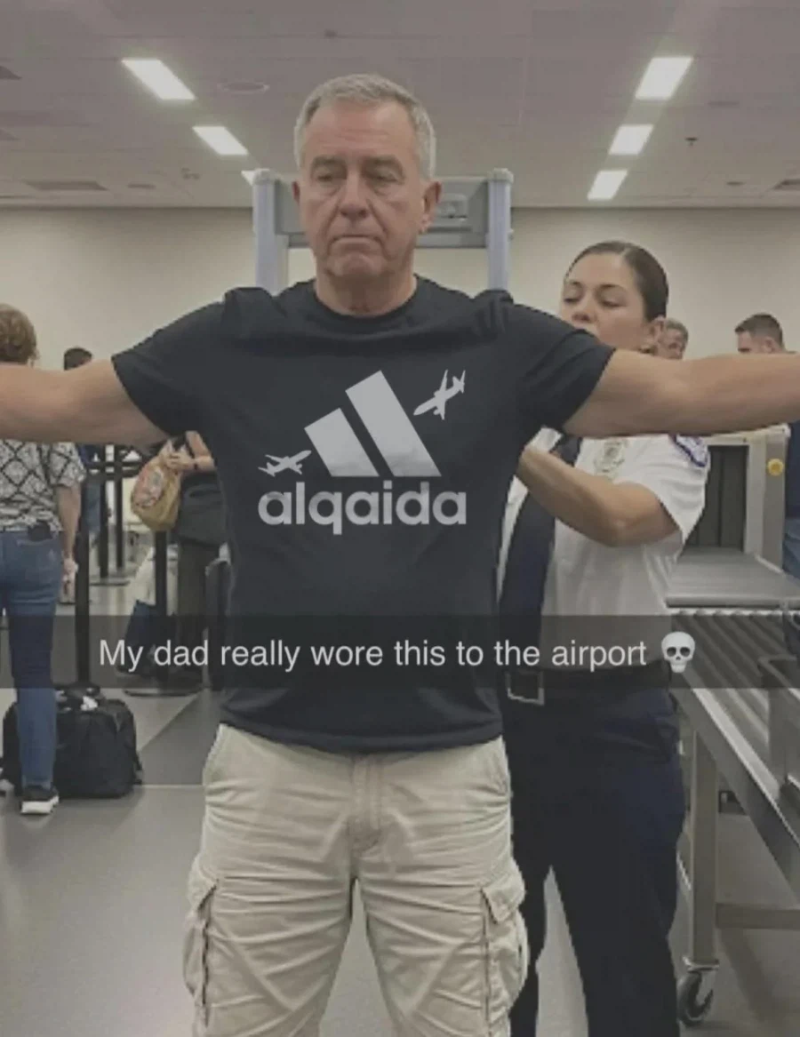 의외로 공항에 입고 가도 되는 티셔츠_1.webp