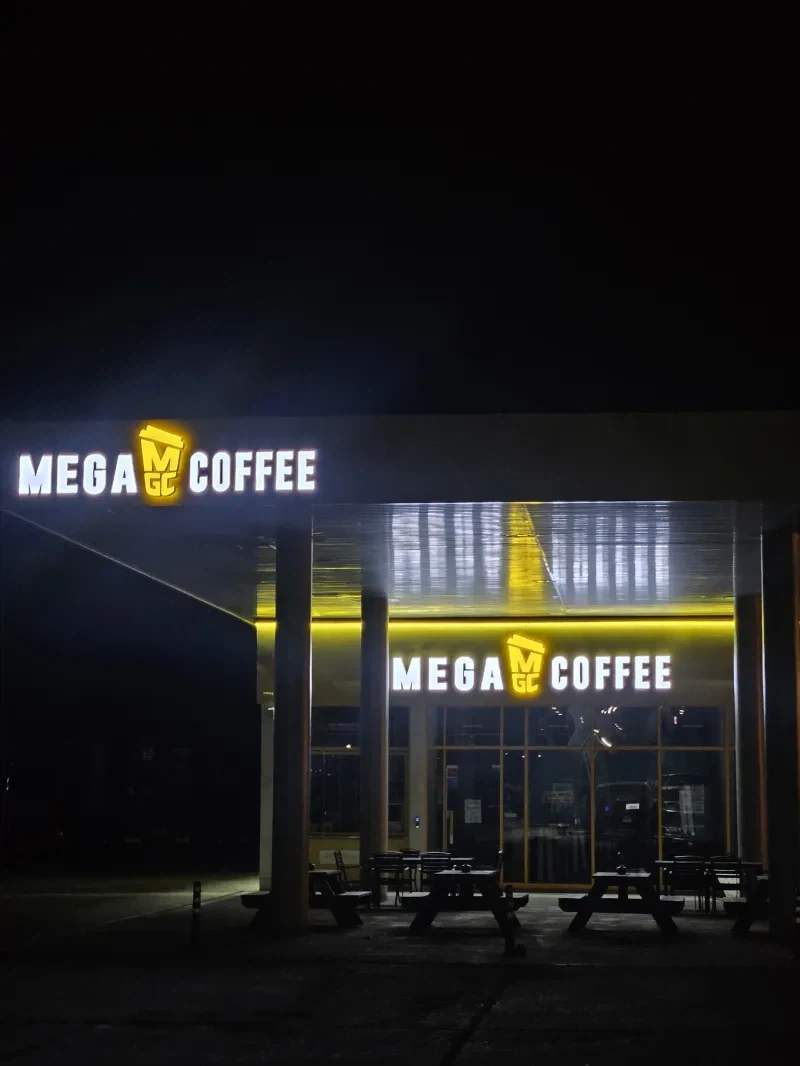 안성에 있다는 특이한 메가커피_2.webp