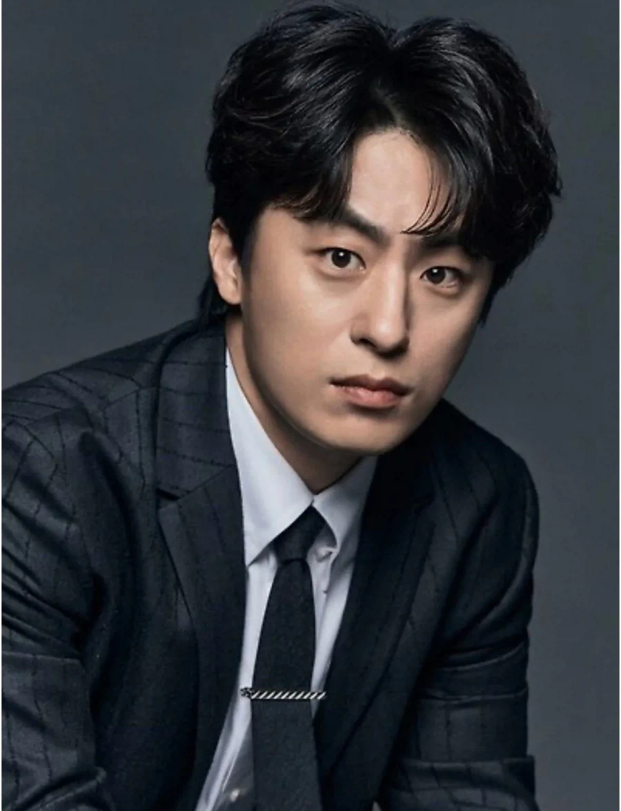 구교환 닮았다는 일본 여배우...ㄷㄷ_4.webp