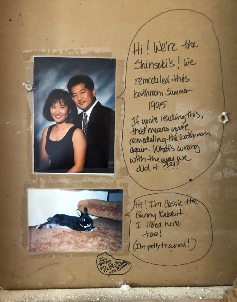 화장실 벽을 뜯으니 나온 사진_1.webp