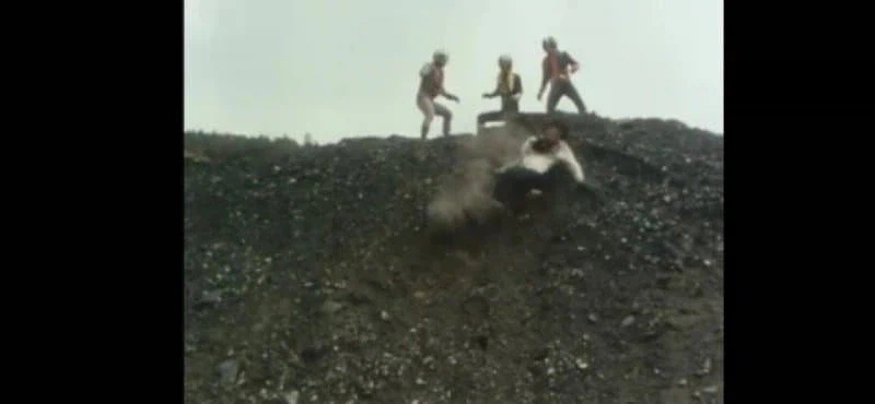 가면라이더) 후배 강화 특훈을 도와주는 선배님들.jpg_8.webp