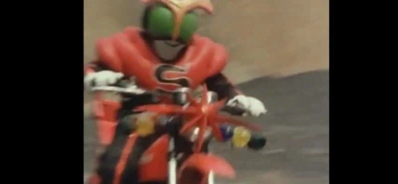 가면라이더) 후배 강화 특훈을 도와주는 선배님들.jpg_12.webp