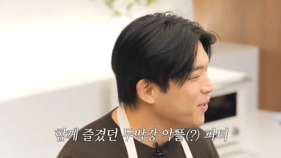 100만 QNA에서 두딱강에 대한 소감을 말하는 안성재_12.webp