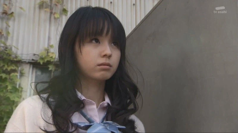 떨어진 물건 주워줬더니 보따리 내놓으라는 여고생_8.webp