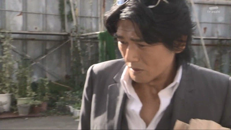 떨어진 물건 주워줬더니 보따리 내놓으라는 여고생_10.webp