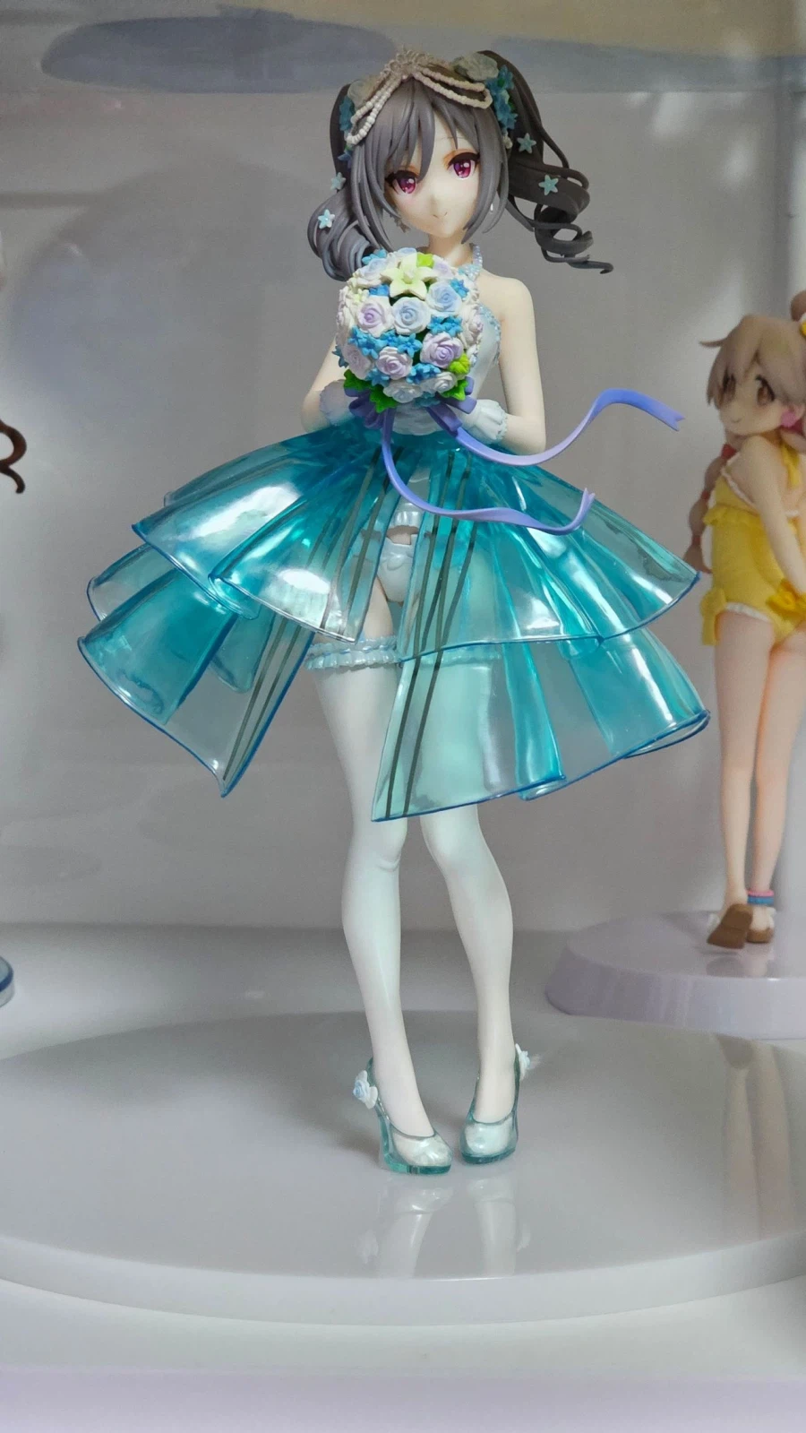 피규어 발판이 너무커서 주문제작했다_6.webp