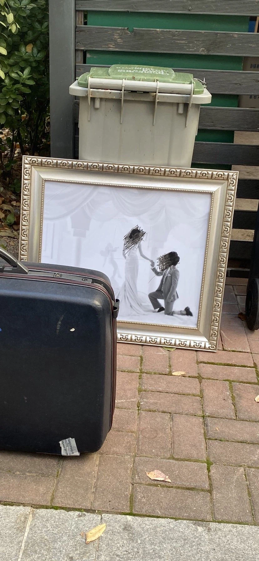 현대 미술이란 한장으로 많은걸 설명하는 예술이라 생각함_1.webp