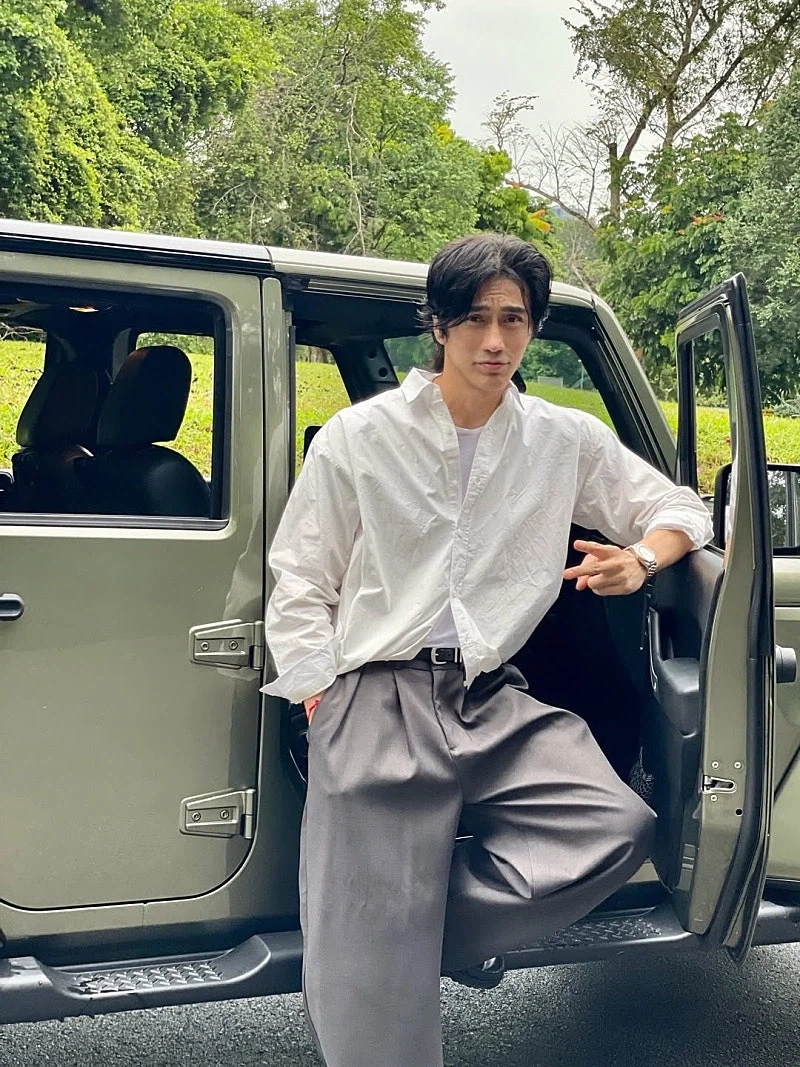 60살 먹었다는 싱가폴 모델 아저씨...jpg_2.webp