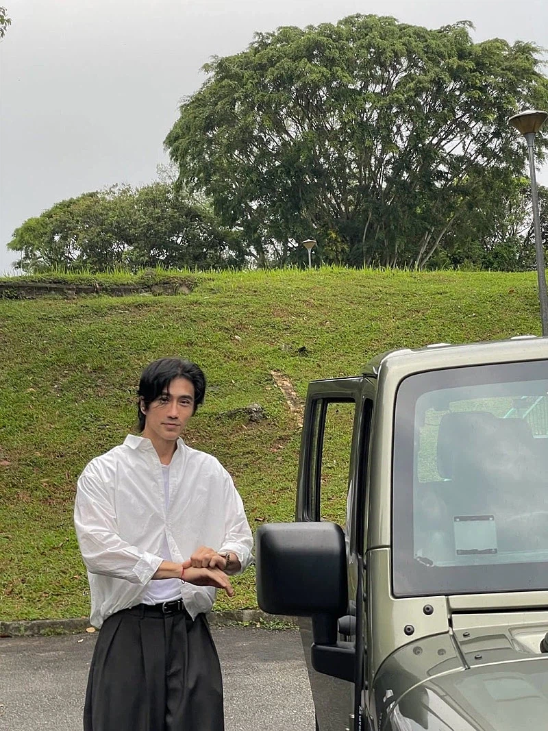 60살 먹었다는 싱가폴 모델 아저씨...jpg_5.webp