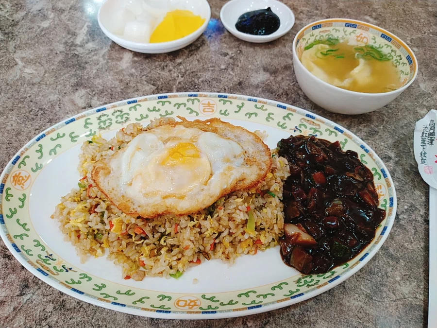 불냄시 나능 고슬고슬한 옛날 볶음밥이 먹고 싶읍니다_1.webp