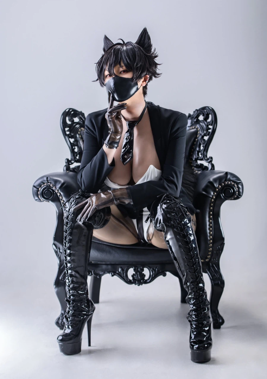 호호 갈리는 단발 고양이_2.webp