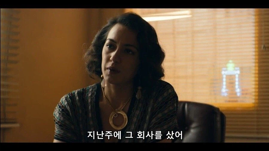 여성 노동자들을 위해 회사를 인수한 걸크러쉬 사장님_13.webp