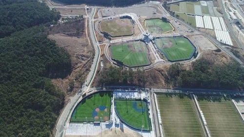 천안 야구장과 비교되는 국내 최고의 아마추어 야구장_2.webp