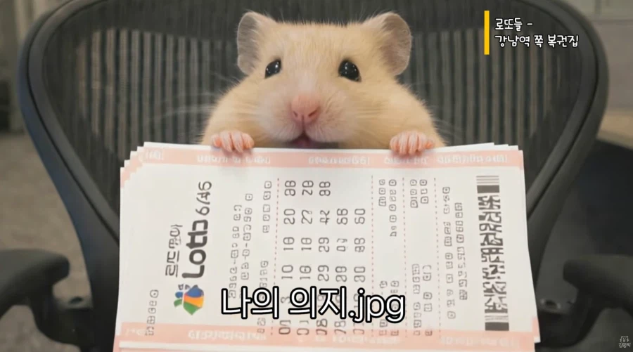 직장 생활 할 때 서랍 안에 챙겨둬야 하는 물건_12.webp