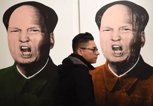 독재자는 히틀러에 비유되는게 국룰인데, 트럼프는.jpg_2.webp