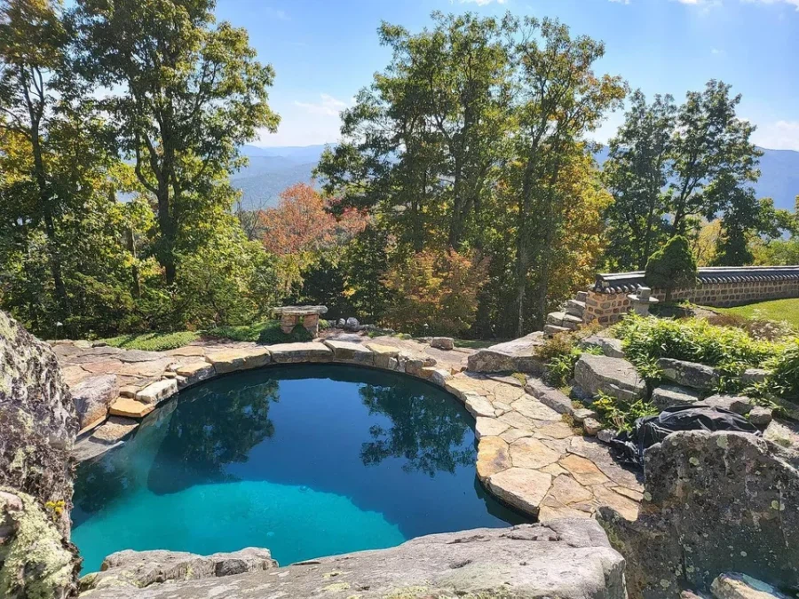 고즈넉한 산속에 있는 한옥 단독주택_8.webp