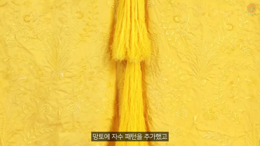 거미줄로 옷을 만들기까지 걸린 시간과 노력_22.webp