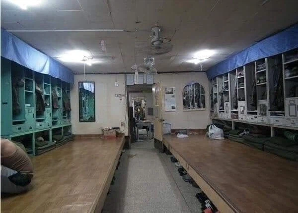 예상 외로 실존하는 ㅅㅅ해야 나갈 수 있는 방_1.webp