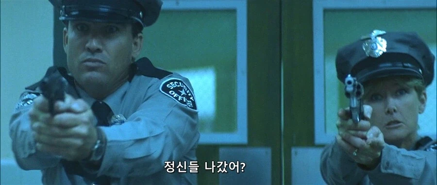 영화 블레이드에서 은근 웃긴 장면.jpg_8.webp