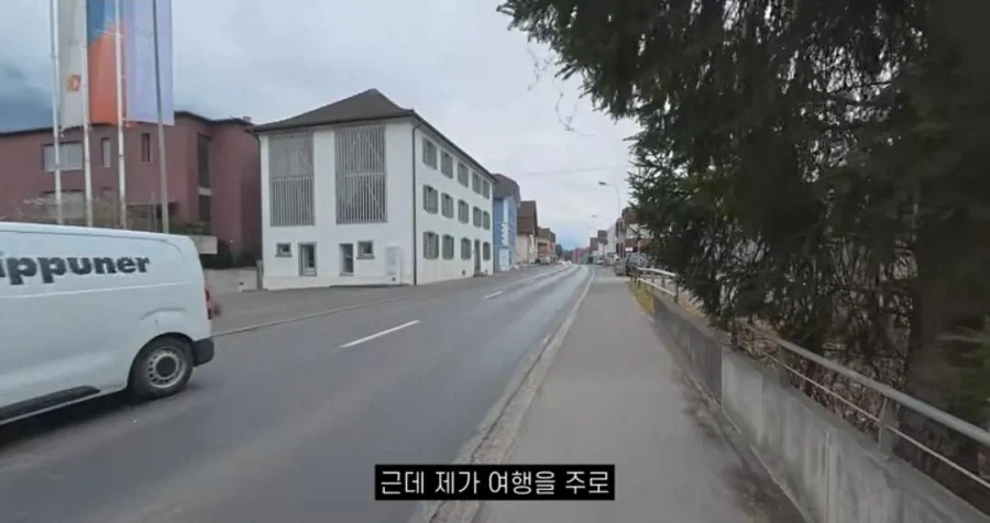 많은 개도국 여행을 다니면서 깨달음을 얻은 여행 유튜버.jpg_11.webp