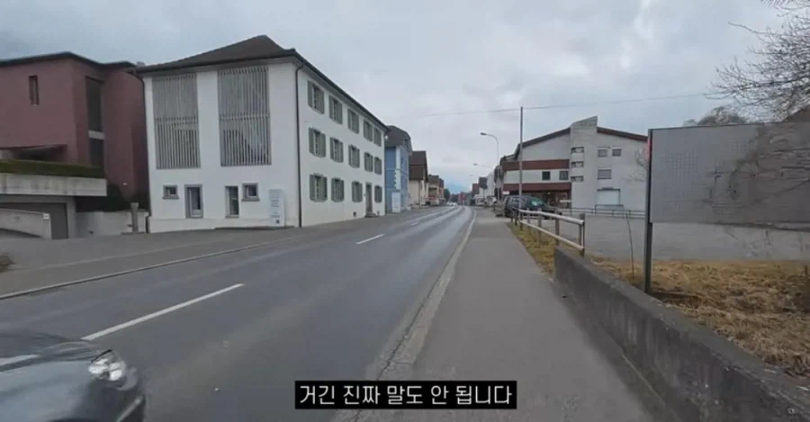 많은 개도국 여행을 다니면서 깨달음을 얻은 여행 유튜버.jpg_13.webp