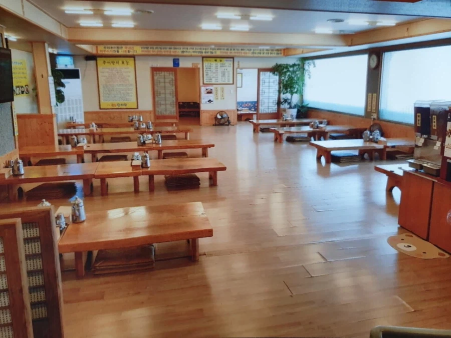 무조건 거르는 식당_1.webp