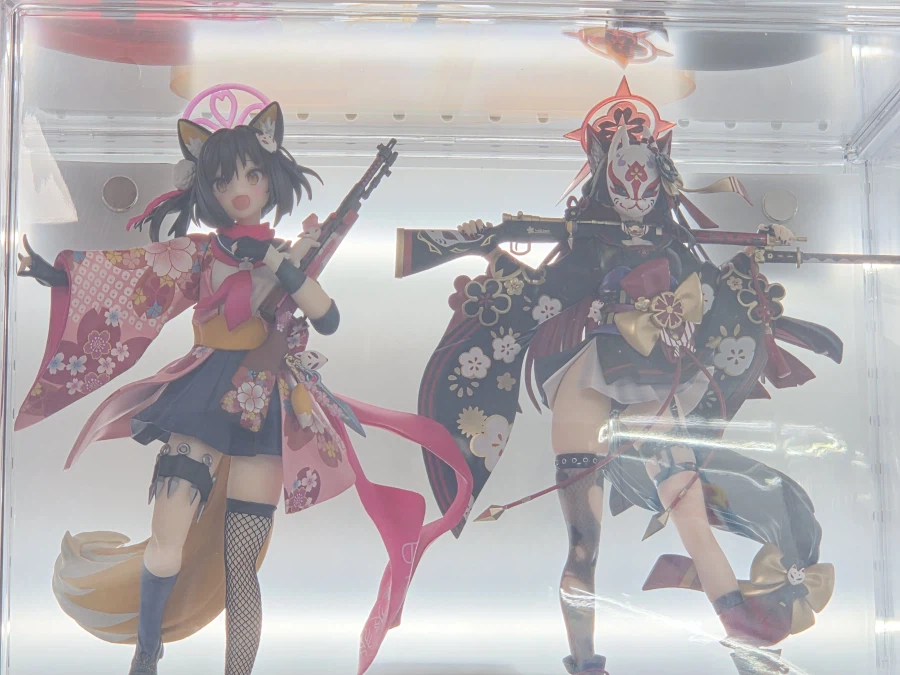 여우같은 년들 피규어 뜯었다_20.webp