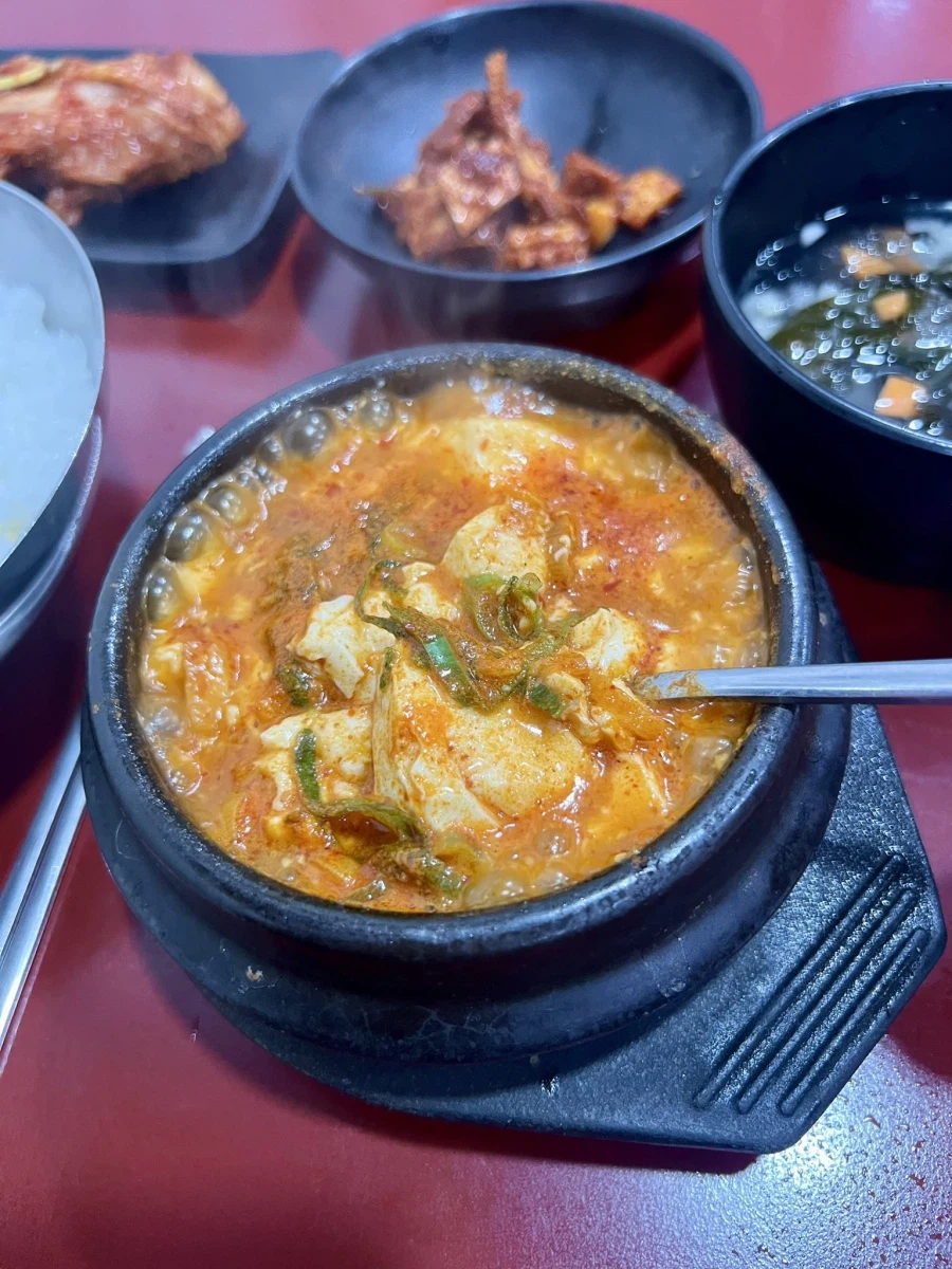 한국 여행 중이신 일본 아티스트_2.webp