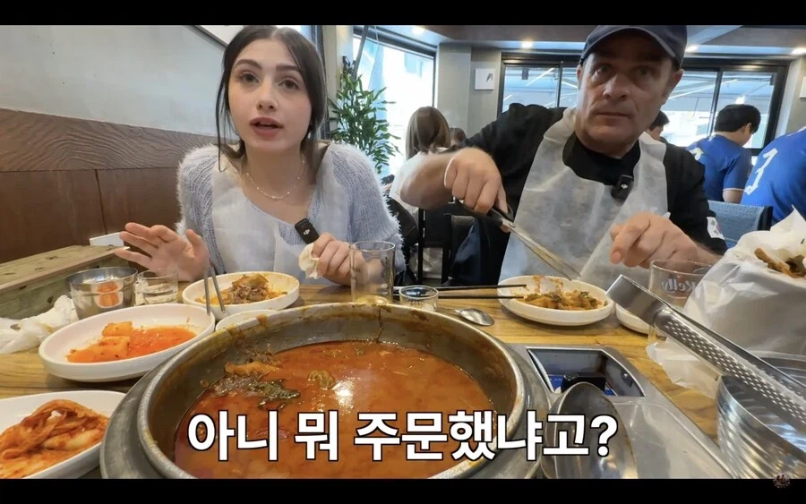 감자탕 다 먹고 볶음밥은 안먹겠다던 이탈리아 장인어른.jpg_7.webp