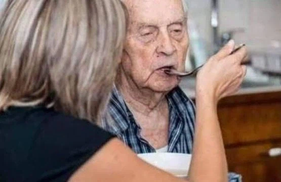 요양보호사 양반.. 삼전이.. 망했데....._1.webp