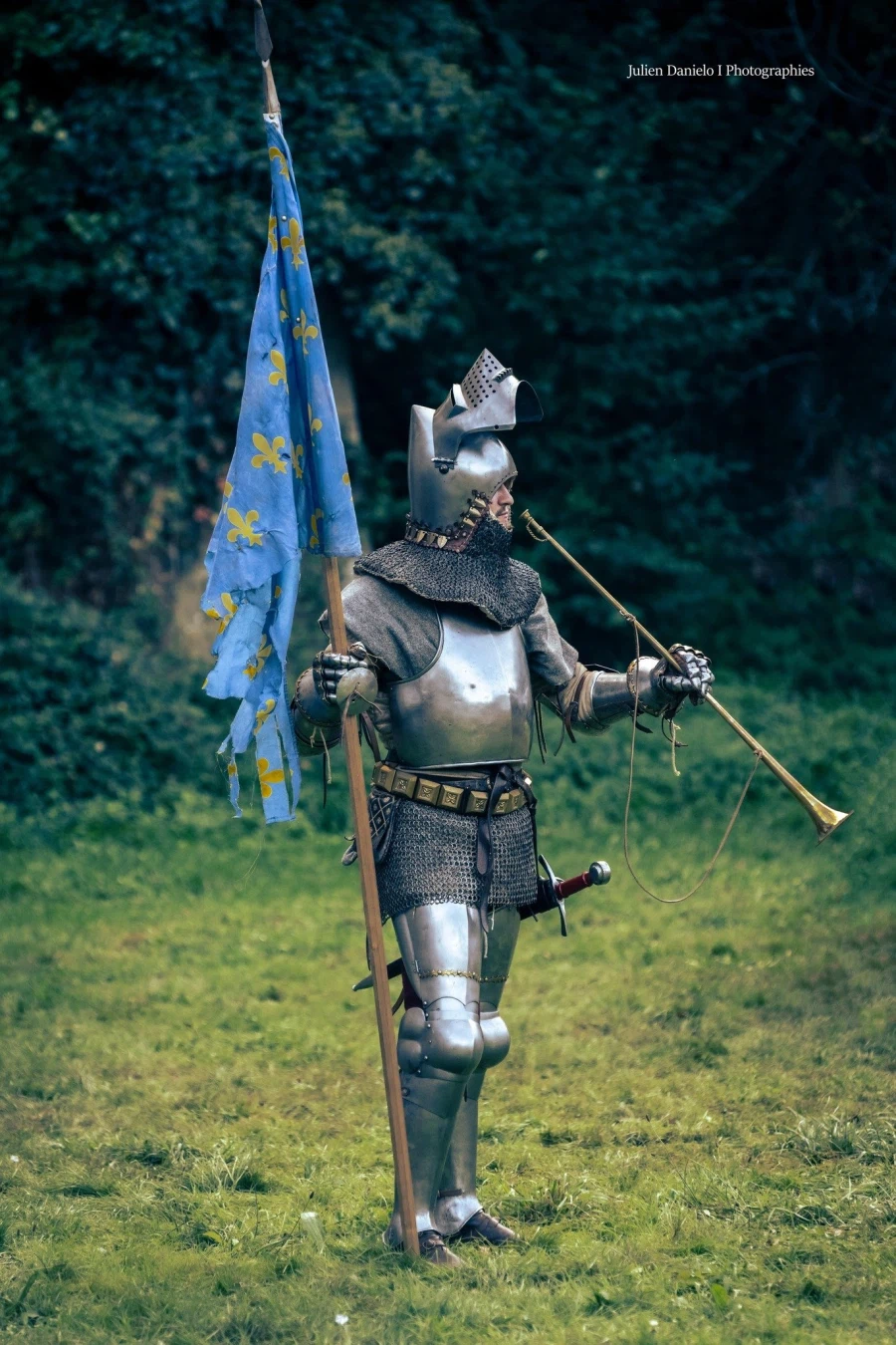 WA! 노출도 개쩌는 중세 갑옷_4.webp