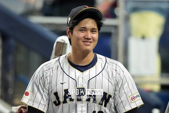 WBC) 9회 초, 1점 뒤지고 있을때 오타니가 타석에 들어서면서 한 말_1.webp
