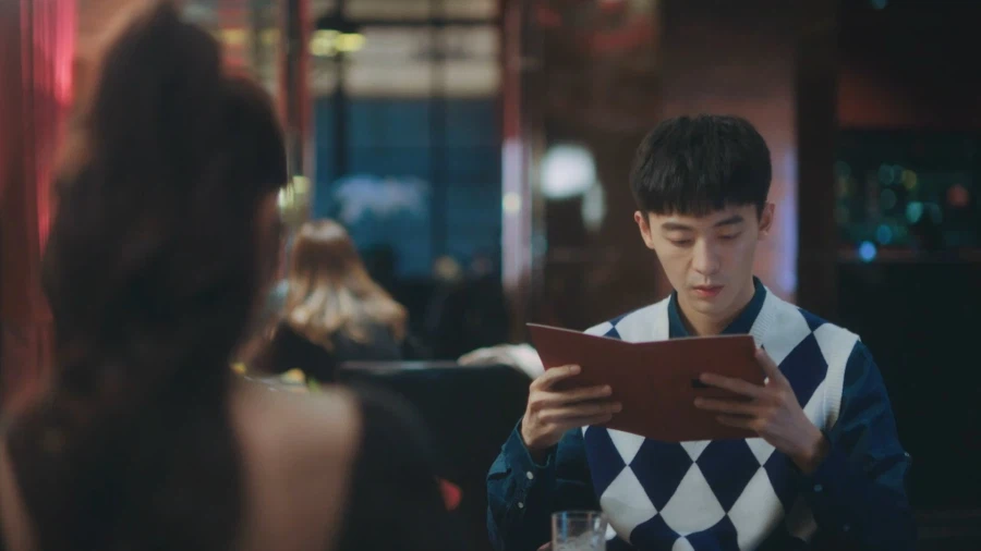 설정이 좀 과하다..._1.webp