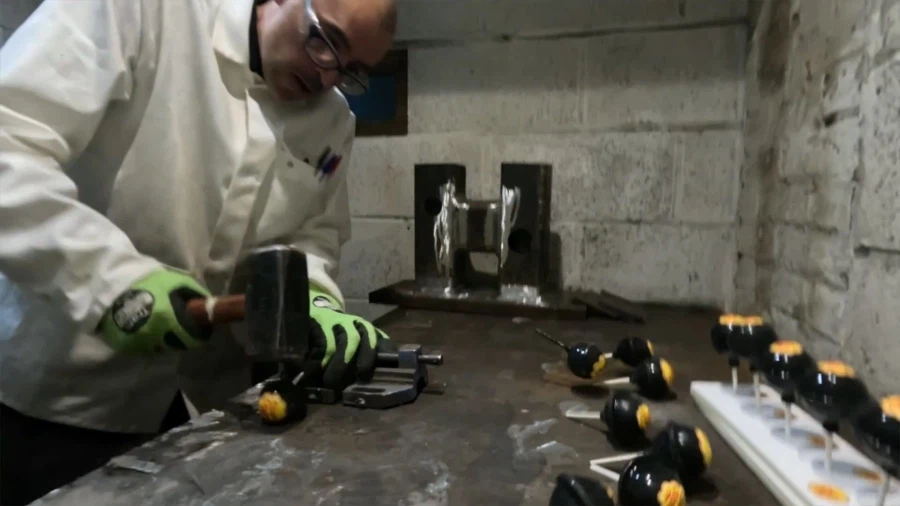 추파춥스, 뜯기 힘들다는 비판에