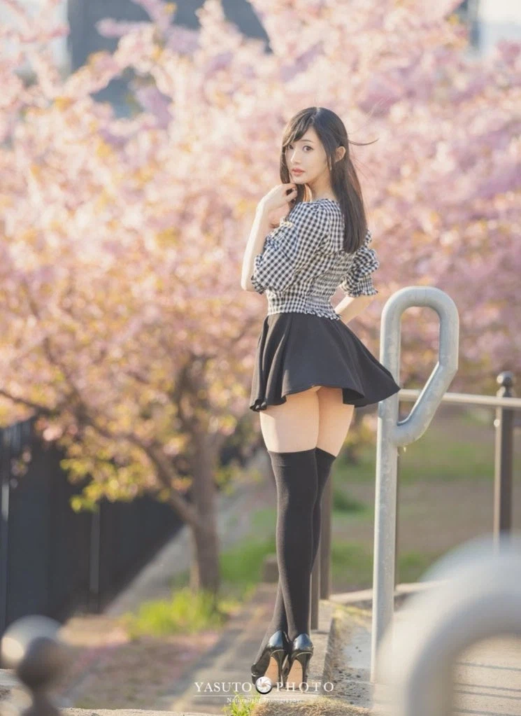 다리 개이쁜 누나_6.webp