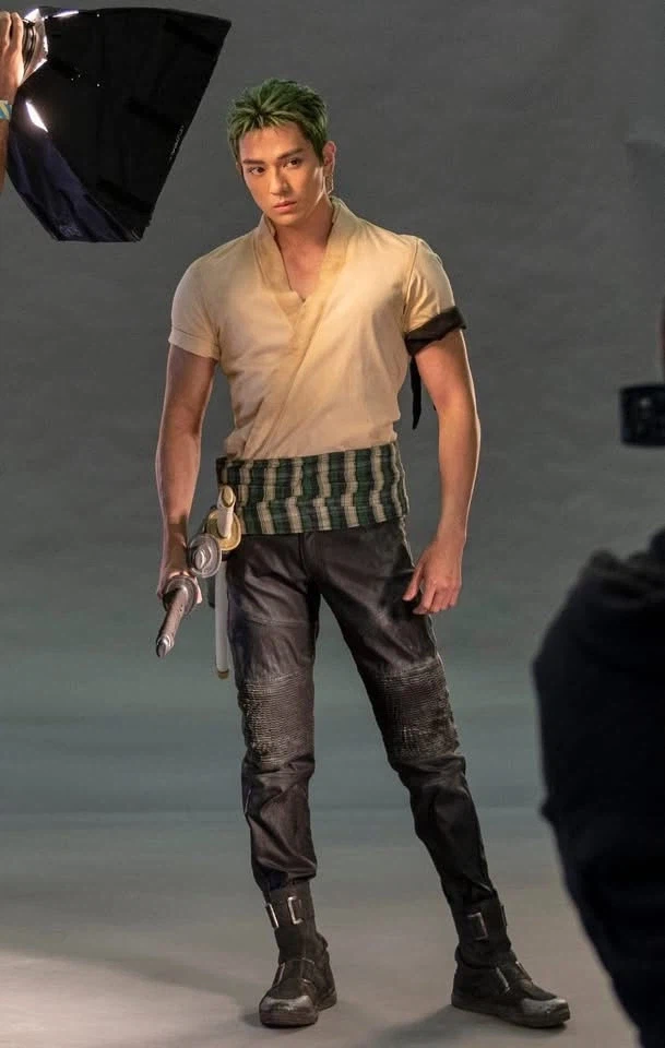 유명 게임에 출연했던 원피스 실사판 조로배우.jpg_2.webp