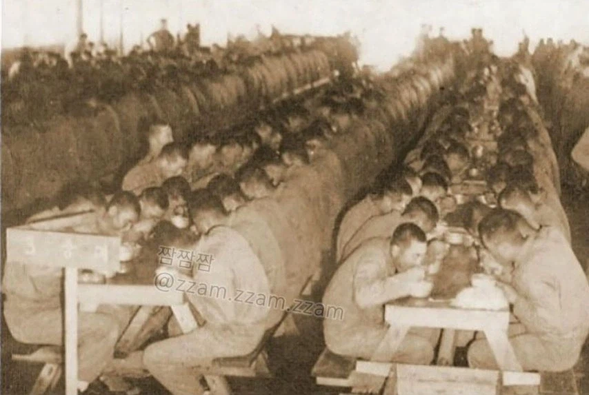 50~60년대 군인들이 썼던 식기.jpg_1.webp