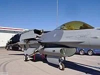 접이식 F-16 전투기_1.webp