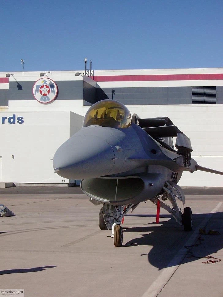 접이식 F-16 전투기_2.webp