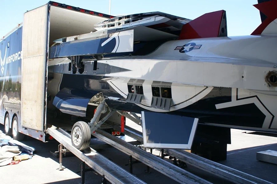 접이식 F-16 전투기_3.webp